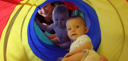Babys im Tunnel